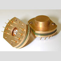 4092-621 Helium-3 Heat Capacity Puck (P107E) 4092-621 Helium-3 Heat Capacity Puck (P107E)